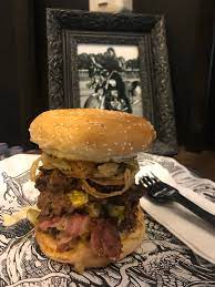 Menu favorit dari kedai burger ini adalah the lemmy dan motley burg. Twitterren The Lemmy Lawless Burgerbar Jl Kemang Selatan 8 67j Beef Patty Beef Brisket Beef Bacon Telur Buat Makan Malam Sendiri Ataupun Berdua Ok Nih Https T Co Kdjb4xbgqk
