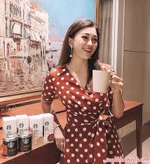 This whipped coffee has to be stored in the freezer. Sunshine Kelly Beauty Fashion Lifestyle Travel Fitness Starbucks At Home New Premium Instant Coffees