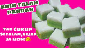 Bahan bawah 2 1/2 cawan tepung gandum 1/2 cawan + 1 sudu besar gula pasir 1 cawan gula merah 4 1/4 cawan santan 2 telor. Resepi Kuih Talam Pandan Youtube