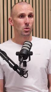 How do you cope mentally when you have a running injury? Andy had to pull  out of his half marathon due to a pulled calf muscle last weekend 🥺 He  goes through how it’s affected him and what the next ...