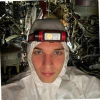 100+ profilů „Androvič“