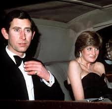 Jun 03, 2021 · princess diana became lady diana spencer after her father inherited the title of earl spencer in 1975. Lady Diana Die Bilder Ihres Letzten Sommers Welt