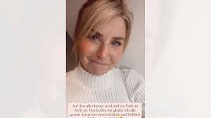 In 2021 beatrice egli will celebrate her success story with a best of tour together with her fans. Beatrice Egli Shock News Schlager Star Sends Emotional Video Message It Tears My Heart Apart The Limited Times