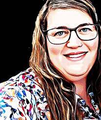 Dena Hinton's Instagram, Twitter & Facebook