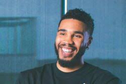 Judge Judy Embraces Newport