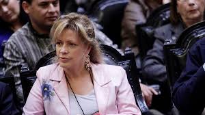 Con el titulo de demagogia la candidata a diputada catalina parot critico los anuncios de un nuevo puerto pesquero para constitución, según la candidata rn n. No Pasaria A Segunda Vuelta Parot Es Superada Por Orrego Y Oliva En La Gobernacion De La Rm