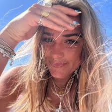 tessia 🫧𓇼 (@tessiahamilton_)