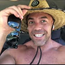 How to remove large palms or find a tree removalist?