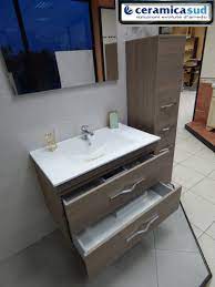 Sono piccini, di solito, ma comunque offrono uno spazio sufficiente ad ospitare scatole, bottiglie, phon, spazzole. Offerte Mobili Bagno Sospesi 80 Cm Rovere Scuro Al Prezzo Piu Basso Online