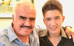 El cantante vicente fernández, de 81 años, sufrió un accidente que lo llevó al hospital donde fue operado de emergencias, según informó su hijo vicente fernández jr. Nieto De Vicente Fernandez Debuta Como Compositor El Sol De Mexico Noticias Deportes Gossip Columnas