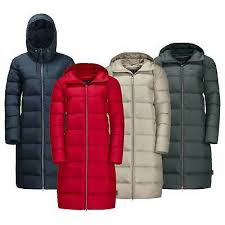 The coat has a snug hood with a high collar that makes it even warmer and cosier, and the outer fabric has a pleasantly soft feel. Jack Wolfskin Damen Crystal Palace Coat