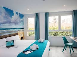 Normal bitcoin transactions can take minutes to be confirmed on the behind the scene, moon uses prepaid value on amazon. Bitcoin Spanien Hotelkette Setzt Auf Bitcoin Und Amazon Pay Bitcoin News Schweiz