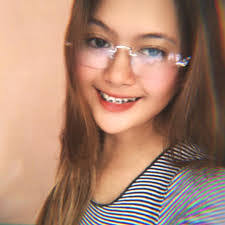 Nicole Calvario's Instagram, Twitter & Facebook