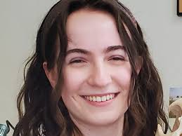 Chelsea Betts's Instagram, Twitter & Facebook