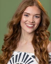 Jennifer Ferry's Instagram, Twitter & Facebook