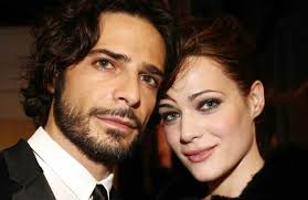 Nessun ritorno di fiamma ma solo amicizia. Laura Chiatti And Her Husband Marco Bocci S Illness Herpes Had Reached The Brain Ruetir