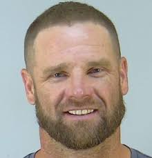 Suspected drunk driver caught swerving after drinking at bar in Leesburg