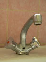 Ein wasserhahn in der küche sowie ein wasserhahn im bad dürfen im haushalt einfach nicht fehlen. Mischbatterie Wikipedia