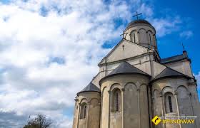 На основі бібліографічних і нововиявлених архівних матеріалів. Hram Pantelejmona Galich