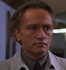 10 Acteurs qui nous ont fait frémir dans leurs films d'action et à quoi ils  ressemblent maintenant