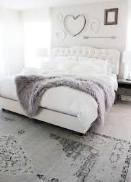 An excellent balance of black and white is created here in this bedroom. Norwegian Hideaway Ivory Fur Bedroom Best Romantic Decor Ideas Designs Bac Ojj
