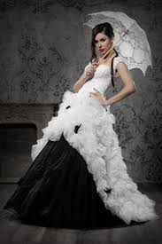 Check spelling or type a new query. 7 Feist Style Ideen Schwarzes Brautkleid Brautmode Brautkleid