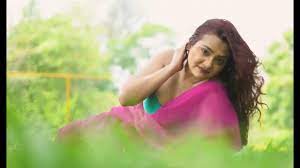 Meena kumari was the second daughter of ali baksh and iqbal begum. Hot Saree Shot Hot Aunty Hot Saree Photoshoot Hot Bhabhi Seductive Saree Shoot Youtube