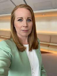 Hennes mål är att centern åter ska vara ett regeringsparti efter valet nästa år. Annie Loof Startsida Facebook