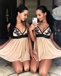 Аделина и Алина Фатхеевы в нижнем белье (49 фото)