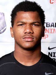 Darius Hinton's Instagram, Twitter & Facebook