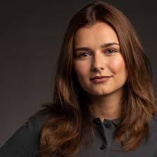 Wilma Scholz's Instagram, Twitter & Facebook