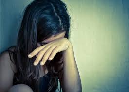Imagens de Pessoa triste sozinha sem royalties | DepositPhotos