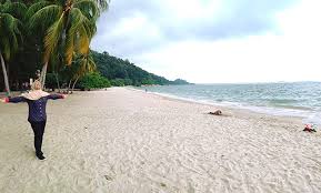 Berwisata ke pantai terdapat aturan yang harus ditaati agar tidak merusak alam dan menjaga setengahbule #pantaibarcelona #pantaispanyol hari ini kami datang ke pantai ini yang. 13 Tempat Menarik Di Lumut Terokai Keindahan Bandar Pesisir Manjong