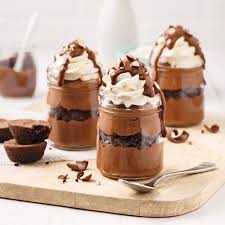 Petits Pots De Mousse Au Chocolat Et Nutella Sweet Recipes Desserts Mousse Recipes Sweet Desserts