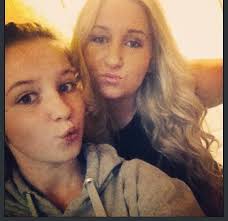 Chloe Pratt (@Chloe347)