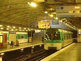 Carrefour est un groupe français de grande distribution. Carrefour Pleyel Paris Metro Wikipedia