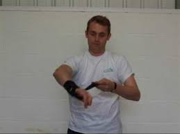 Ideal for wrestling, volleyball and squash. Mueller Adjustable Wrist Brace With Splint Firstaid4sport Co Uk Youtube