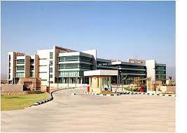 This carters to a wide variety of population through its distinct channels like personal banking, private banking and business banking.the primary objective is to enhance the value of the savings account portfolio through cross. Deutsche Bank Office Photos Glassdoor