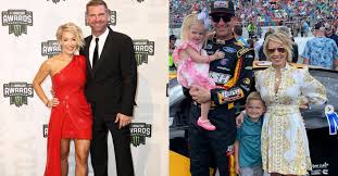 Busch was one of three jgr drivers who qualified for the championship 4 race at miami. Lorra Bowyer The Wife Of Nascar Driver Clint Bowyer Mother Of Two Engaging Car News Reviews And Content You Need To See Alt Driver