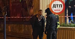 Актуальна інформація про головні новини столиці та київської області. Novini Kiyeva Na Svyatoshino Stalasya Strilyanina Bilya Supermarketu Poraneno Vijskovogo Foto Kiyiv Tsn Ua