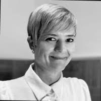 Diane Marinconz's Instagram, Twitter & Facebook