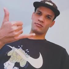 Lyanco, do Atlético-MG, sobre Wallace Yan: 🎙️ "Hoje ele ficou até mais  quietinho. Com certeza ele (Wallace Yan) deve tá triste agora, a gente  feliz, mas que chore a mãe dele." 📽️@geglobo