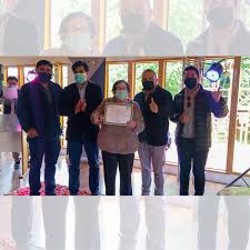 CON RECONOCIMIENTO A QUIENES HAN CONTRIBUIDO AL DESARROLLO COMUNAL CERRÓ EL  MES DEL ADULTO MAYOR