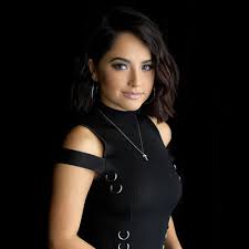 The 2018 billboard music awards ceremony was held at the mgm grand garden arena in las vegas, nevada on may 20, 2018. Quien Es El Galan Que Inspiro El Exito Mayores De Becky G