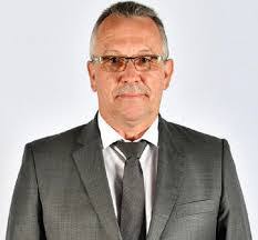 Jose Vilchez's Instagram, Twitter & Facebook