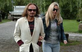 Lyrics for top songs by stan borys. Stan Borys I Jego O 30 Lat Mlodsza Partnerka Pomponik Pl