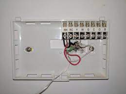 A 3 wired thermostat is being replaced with a 2 wired digital thermostat powered by batteries. Is This 2 Or 3 Wire Thermostat Setup Doityourself Com Community Forums