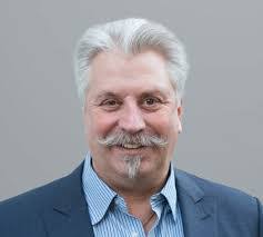 Robert Slob's Instagram, Twitter & Facebook