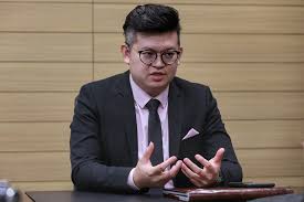 • parlimen akan kekal untuk tempoh lima tahun dari tarikh pertama persidangan selepas pilihan raya umum kecuali jika parlimen dibubarkan lebih awal. Parlimen Harus Bersidang Atas Pengakuan Putrajaya Mengenai Sabah Sarawak Sebagai Wilayah