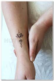 Japanese Flower Tattoo Black And Whit Tattoo Tribal Arm Designs 3d Tattoo On Forearm Small Cute Women Tattoos For The Wris Small Upper Arm Tattoo Morganite